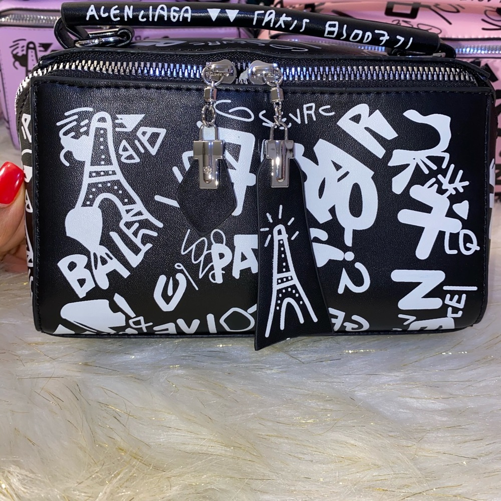 🚨SOLD🚨BRAND NEW BLACK  purse